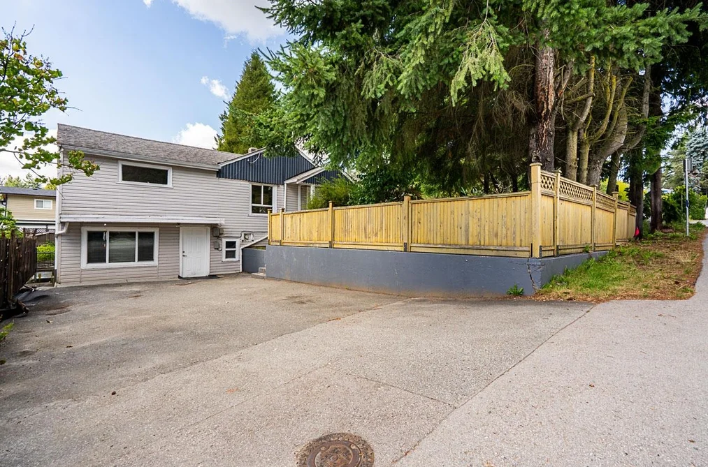 9893 132 STREET, Surrey BC V3T 3S7, Surrey BC — Residential for Sale - Photo 2