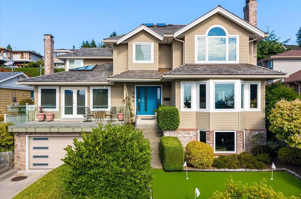 House for sale at 990 Leyland Street West Vancouver British Columbia - MLS: R3148301