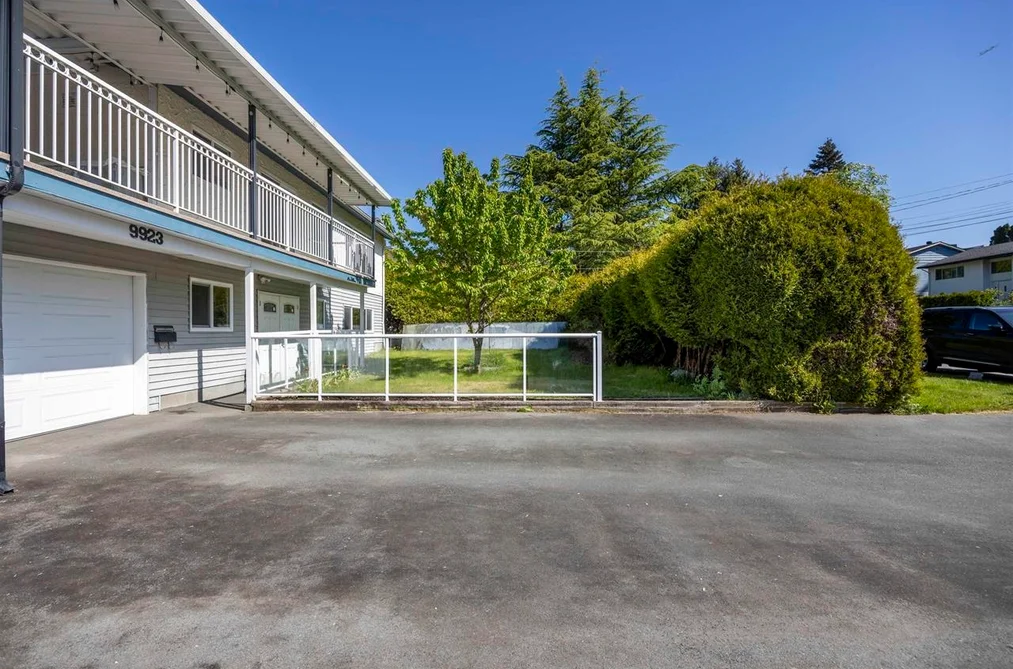 9923 SEMIAHMOO ROAD, Surrey BC V3T 3M5, Surrey BC — Residential for Sale - Photo 2