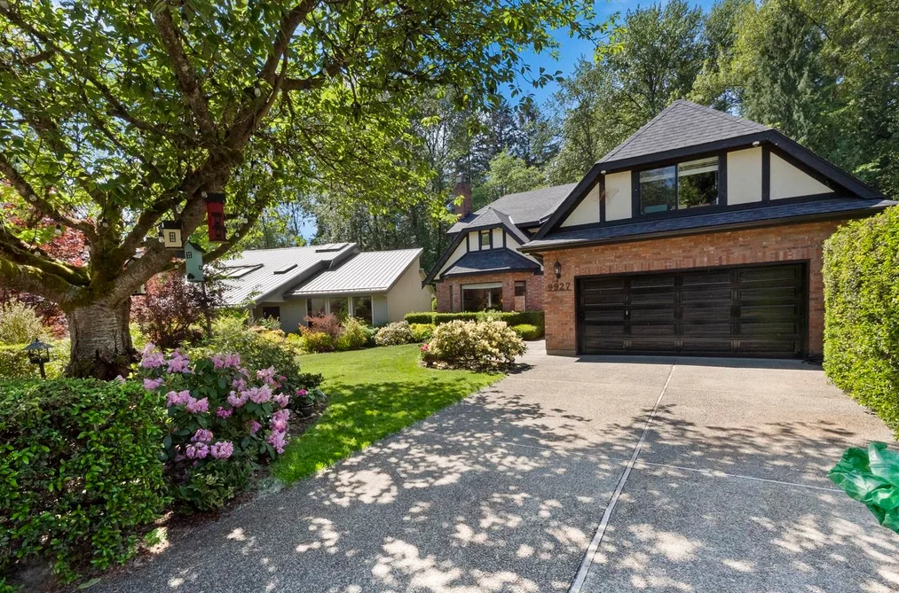 House for sale at 9927 Rathburn Drive Burnaby British Columbia - MLS: R3127025