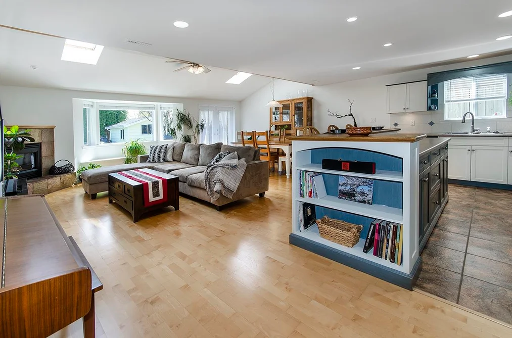 994 WELDON COURT, Port Moody BC V3H 1H4, Port Moody BC — Residential for Sale - Photo 2