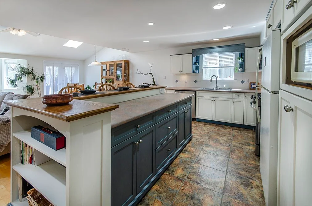 994 WELDON COURT, Port Moody BC V3H 1H4, Port Moody BC — Residential for Sale - Photo 3