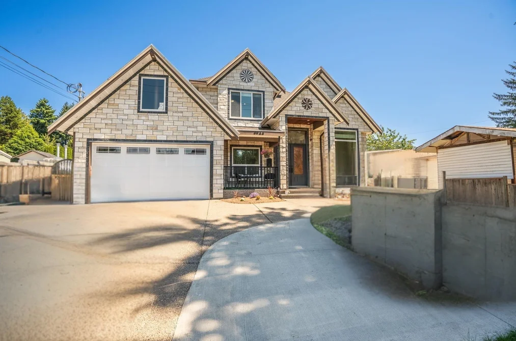 House for sale at 9944 128 Street Surrey British Columbia - MLS: R3095092