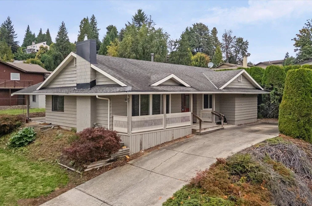 House for sale at 9951 Hillcrest Drive Chilliwack British Columbia - MLS: R3162196