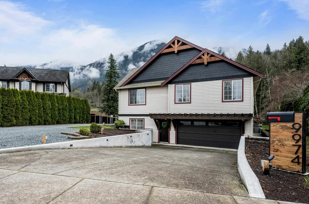 House for sale at 9974 Llanberis Way Rosedale British Columbia - MLS: R3097281