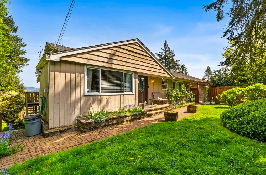 998 FAIRWAY DRIVE, North Vancouver BC V7G 1L8, North Vancouver BC — Residential for Sale - Photo 2