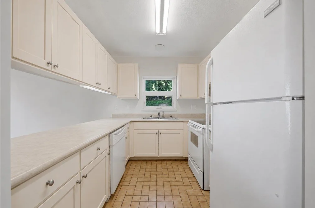 9981 MILLBURN COURT, Burnaby BC V3N 4M8, Burnaby BC — Residential for Sale — Photo 10 of 40