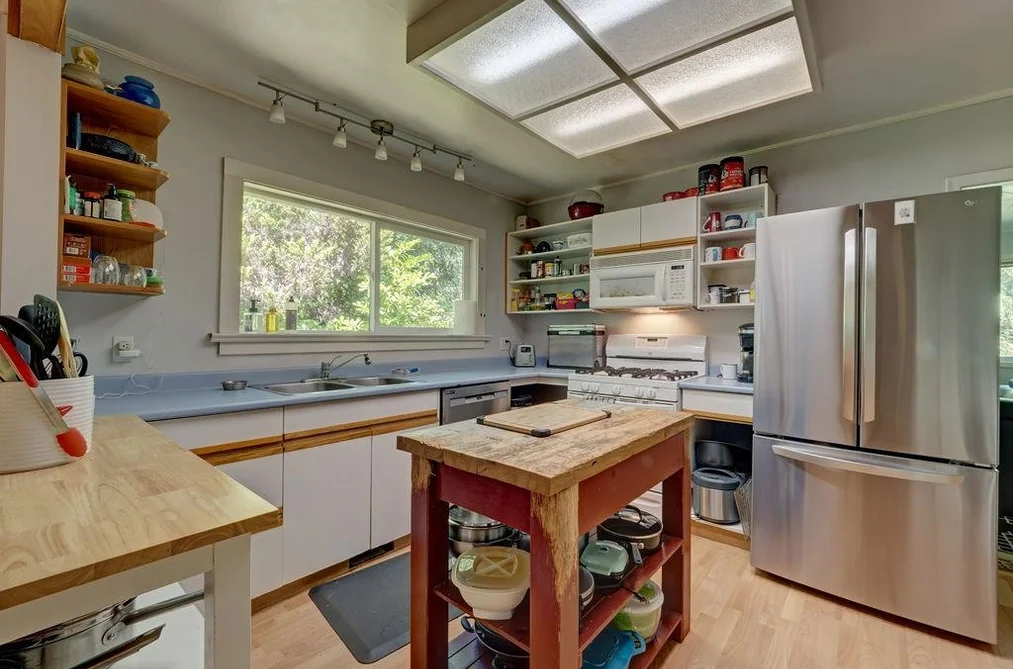 999 REED ROAD, Gibsons BC V0N 1V7, Gibsons BC — Residential for Sale — Photo 12 of 31