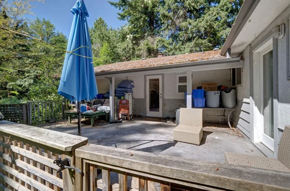 999 REED ROAD, Gibsons BC V0N 1V7, Gibsons BC — Residential for Sale — Photo 20 of 31