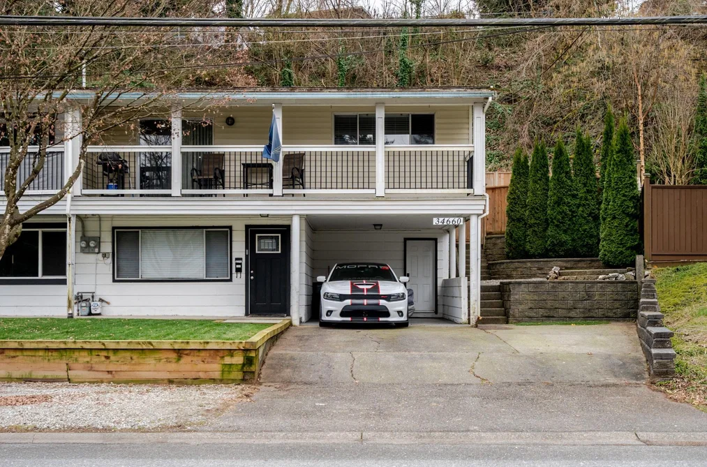 A 34660 IMMEL STREET, Abbotsford BC V2S 4T7, Abbotsford BC — Residential for Sale - Photo 2