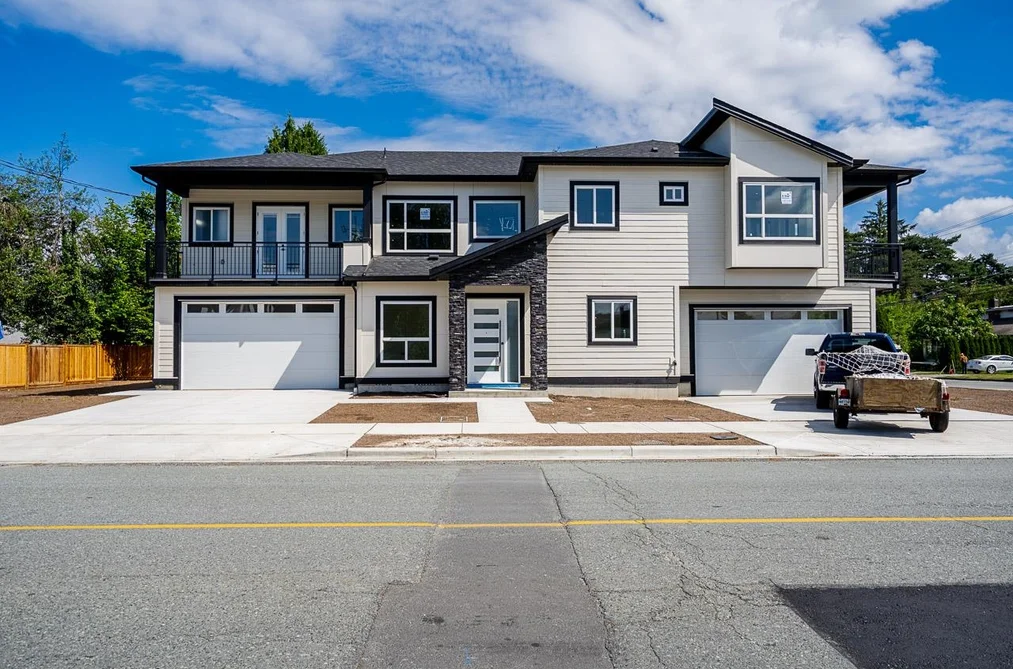 Half Duplex for sale at A 45945 Lewis Avenue Chilliwack British Columbia - MLS: R3137614