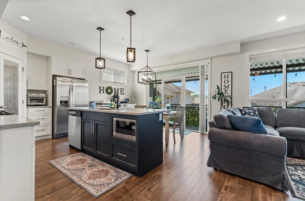 A 46968 RUSSELL ROAD, Chilliwack BC V2R 4V7, Chilliwack BC — Residential for Sale — Photo 10 of 38