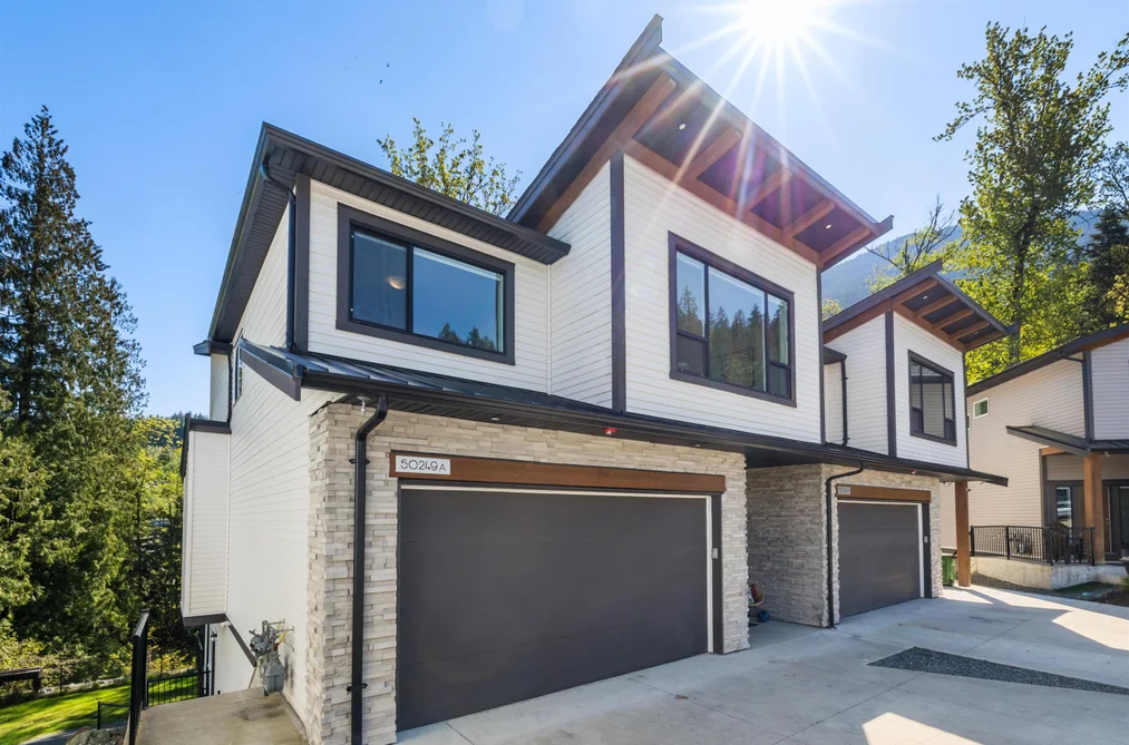 Half Duplex for sale at A 50249 Luna Place Chilliwack British Columbia - MLS: R3124933