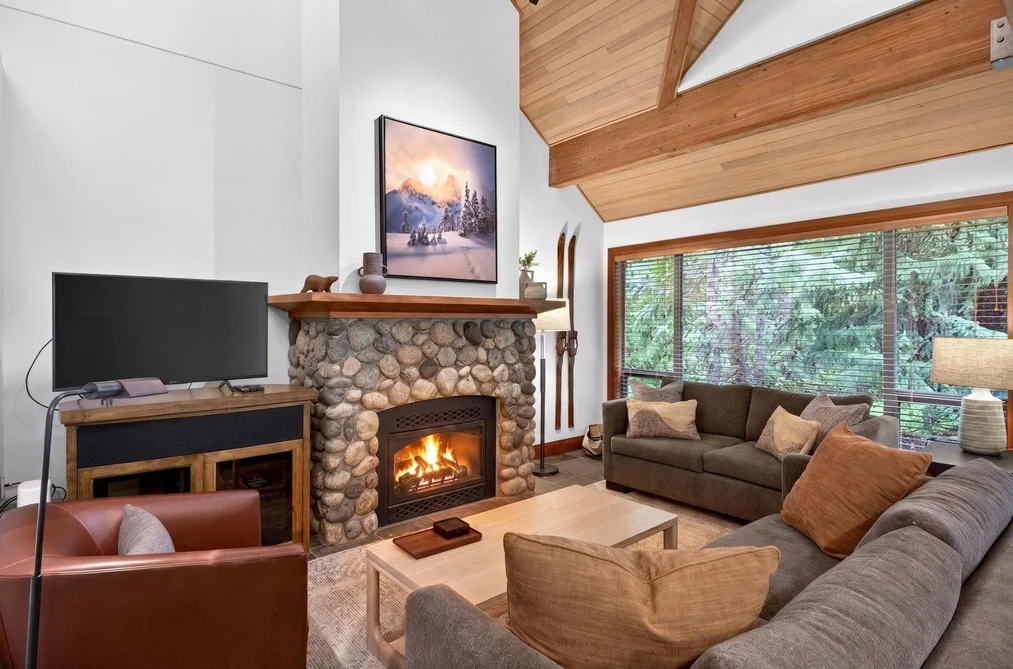 A/B 4747 SETTEBELLO DRIVE, Whistler BC V8E 0Z4, Whistler BC — Residential for Sale - Photo 3