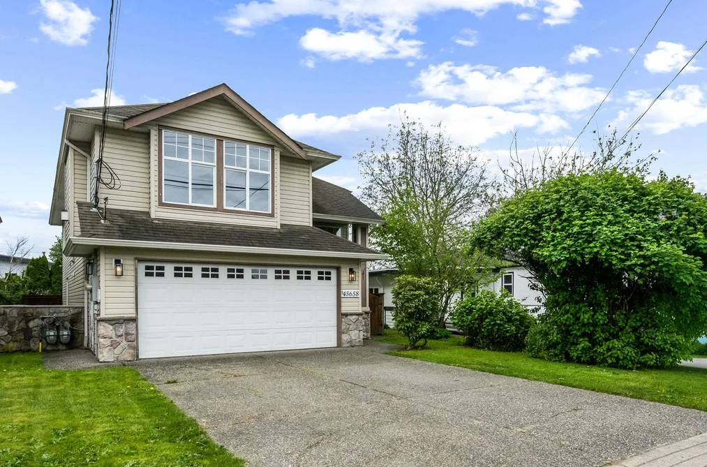 House for sale at B 45658 Lewis Avenue Chilliwack British Columbia - MLS: R3114035