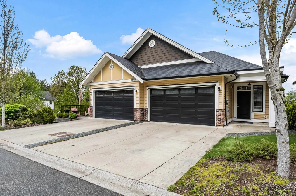 B 47009 SYLVAN DRIVE, Chilliwack BC V2R 0X2, Chilliwack BC — Residential for Sale - Photo 2