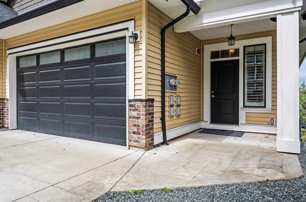 B 47009 SYLVAN DRIVE, Chilliwack BC V2R 0X2, Chilliwack BC — Residential for Sale - Photo 3
