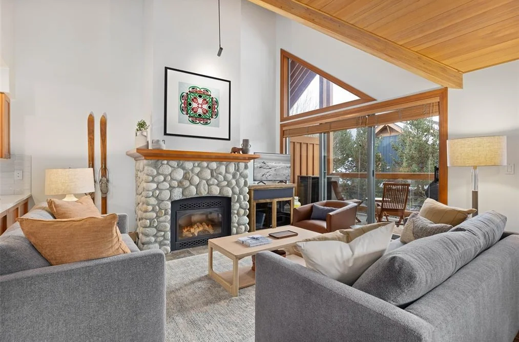A 4847 CASABELLA CRESCENT, Whistler BC V8E 0Z4, Whistler BC — Residential for Sale - Photo 2