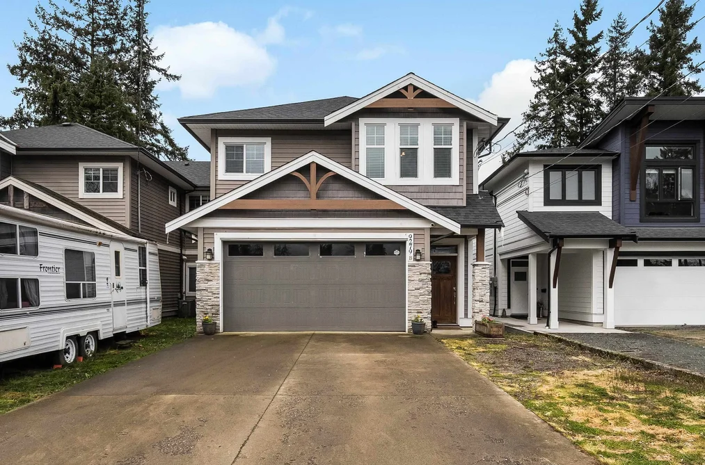 Half Duplex for sale at B 9279 Carleton Street Chilliwack British Columbia - MLS: R3107156