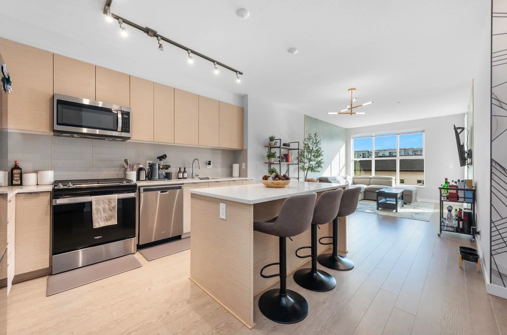 B303 8150 207 STREET, Langley BC V2Y 4J3, Langley BC — Residential for Sale - Photo 2