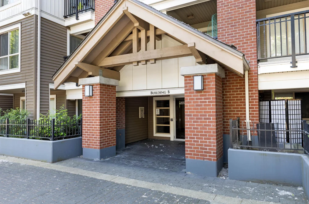 Condo for sale at B304 8929 202 Street Langley British Columbia - MLS: R3128155