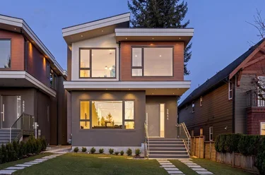 2644 Chesterfield Ave Unit Basement, North Vancouver, BC - MLS: R3142760