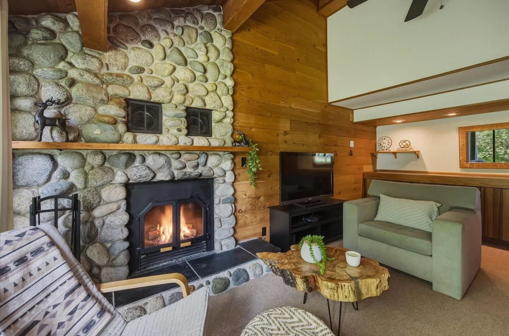 C1 6900 CRABAPPLE DRIVE, Whistler BC V8E 0C5, Whistler BC — Residential for Sale - Photo 3