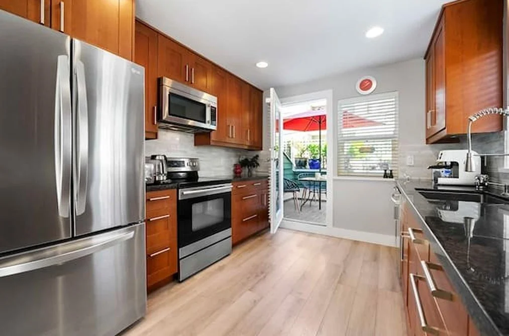 D 136 W 4TH STREET, North Vancouver BC V7M 1H5, North Vancouver BC — Residential for Sale - Photo 4