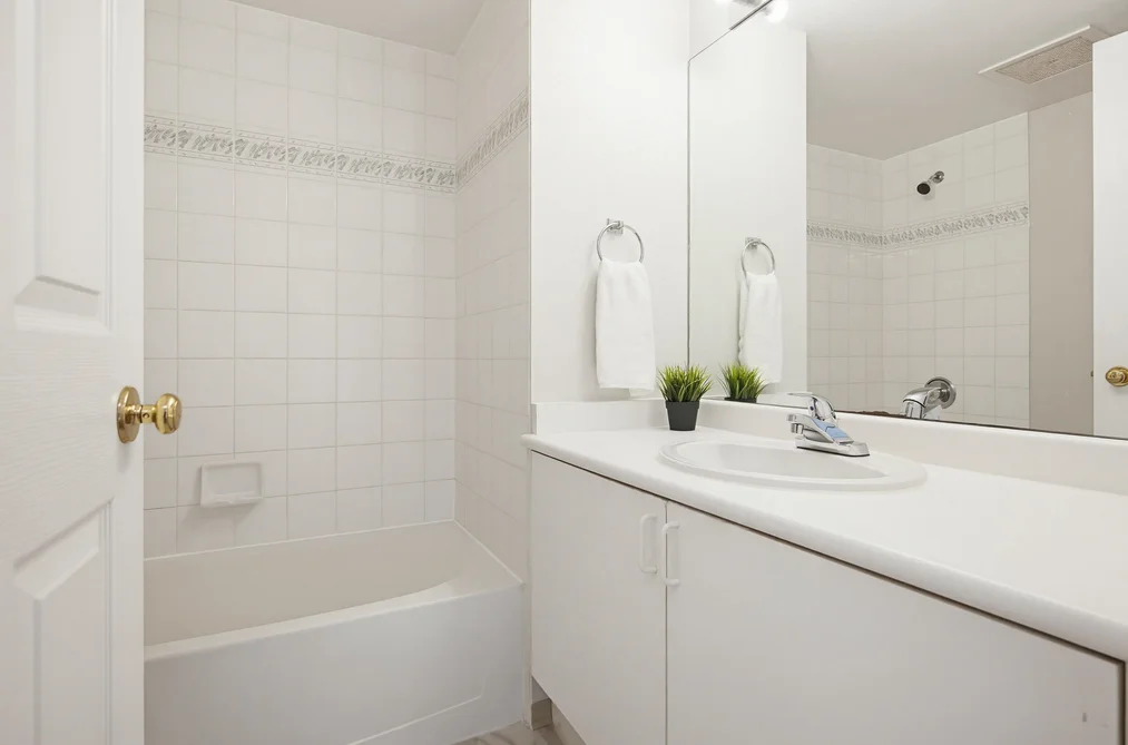 D301 9838 WHALLEY BOULEVARD, Surrey BC V3T 5S8, Surrey BC — Residential for Sale - Photo 5
