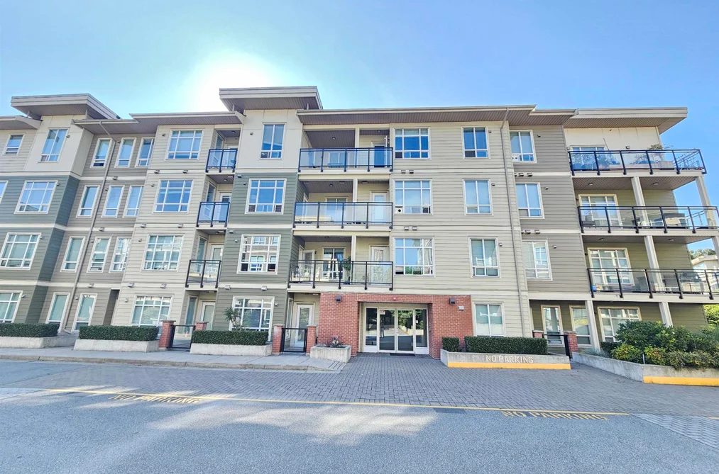 Condo for sale at E208 20211 66 Avenue Langley British Columbia - MLS: R3159320