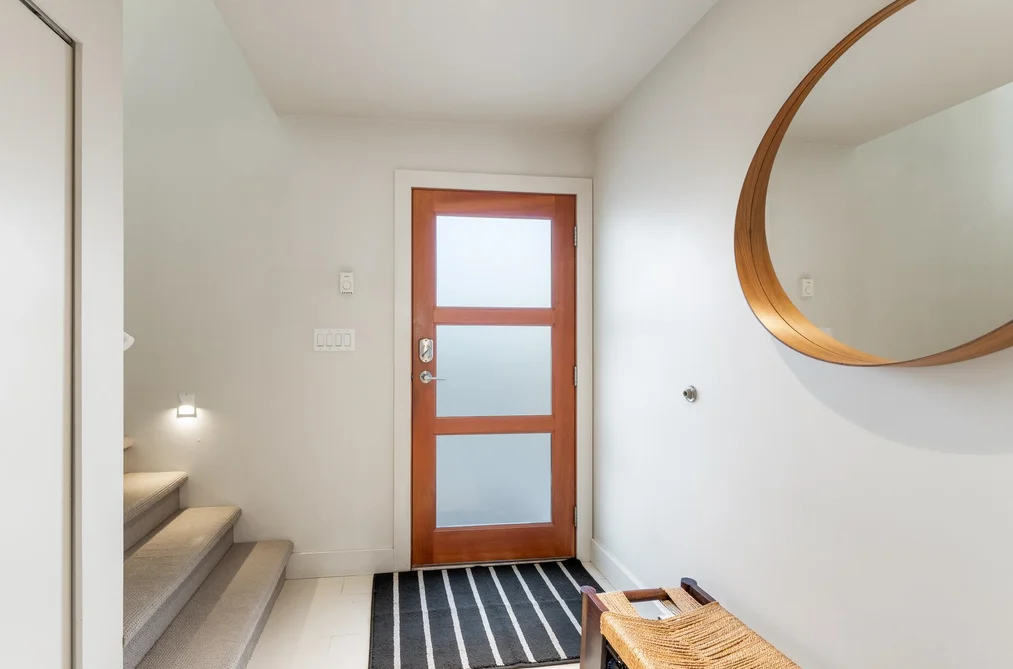 FRSL17 415 W ESPLANADE AVENUE, North Vancouver BC V7M 1A6, North Vancouver BC — Residential for Sale - Photo 4