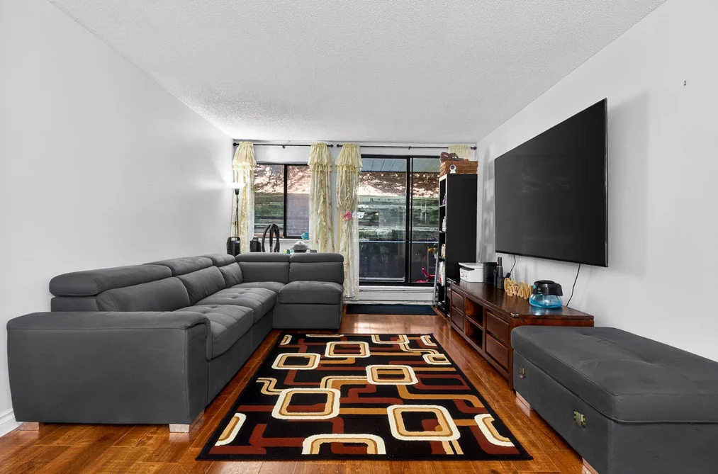 G08 10698 151A STREET, Surrey BC V3R 8T5, Surrey BC — Residential for Sale - Photo 2