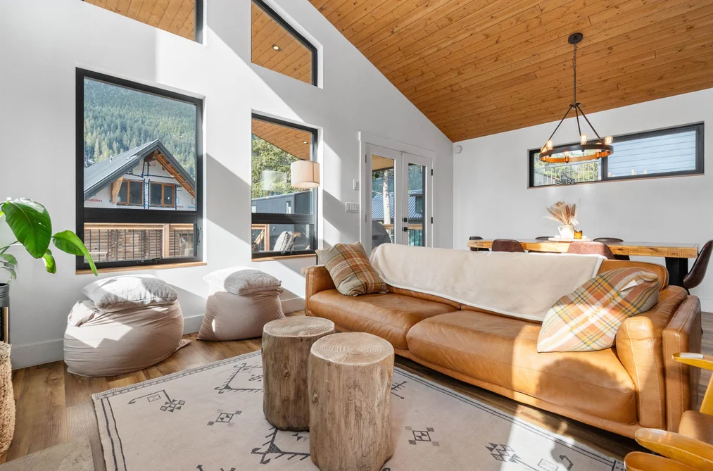 HG139-71498 Old Hope Princeton Highway, Hope, BC - House for Sale - Photo 6 of 40 HG139-71498 Old Hope Princeton Highway, Hope, BC - House for Sale - Photo 6 of 40