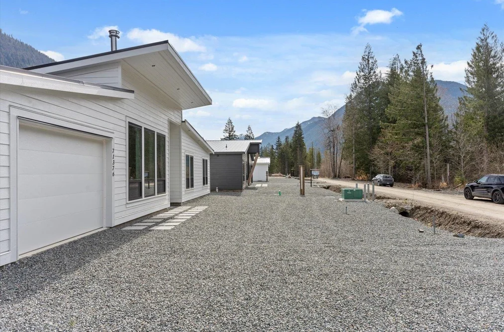 HG185 71376 GROVE PLACE, Hope BC V0X 1L5, Hope BC — Residential for Sale — Photo 5 of 36