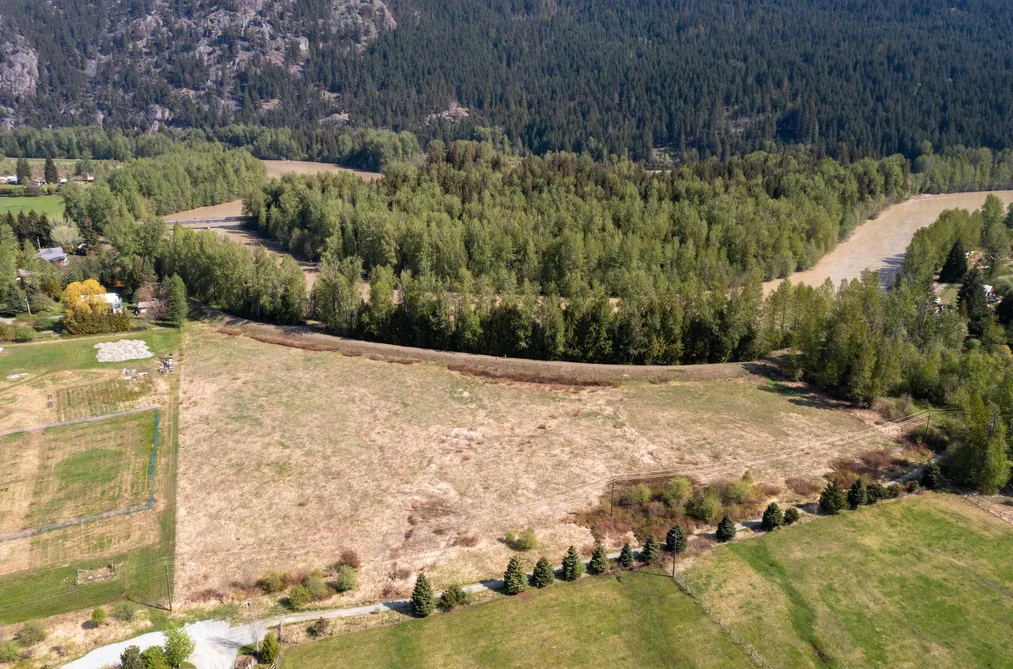 LOT 1 FRASER ROAD, Pemberton BC V0N 2L0, Pemberton BC — Land for Sale - Photo 2