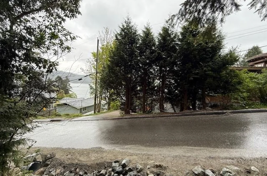 LOT 10 ELPHINSTONE AVENUE, Gibsons BC A9A 9A9, Gibsons BC — Land for Sale - Photo 2