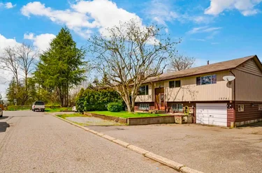19741 54a Ave Unit Main, Langley, BC - MLS: R3176363