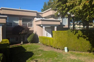 One Room-5227 Chesham St, Burnaby, BC - MLS: R3174417