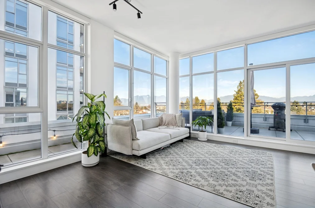 PH1 2455 KINGSWAY, Vancouver BC V5R 5G8, Vancouver BC — Residential for Sale - Photo 2