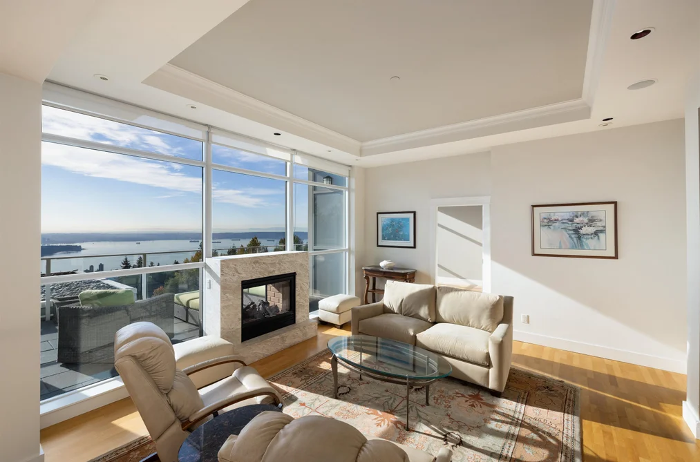 2200 Chippendale Road, West Vancouver, BC - Condo for Sale - Photo 12 of 40 2200 Chippendale Road, West Vancouver, BC - Condo for Sale - Photo 12 of 40