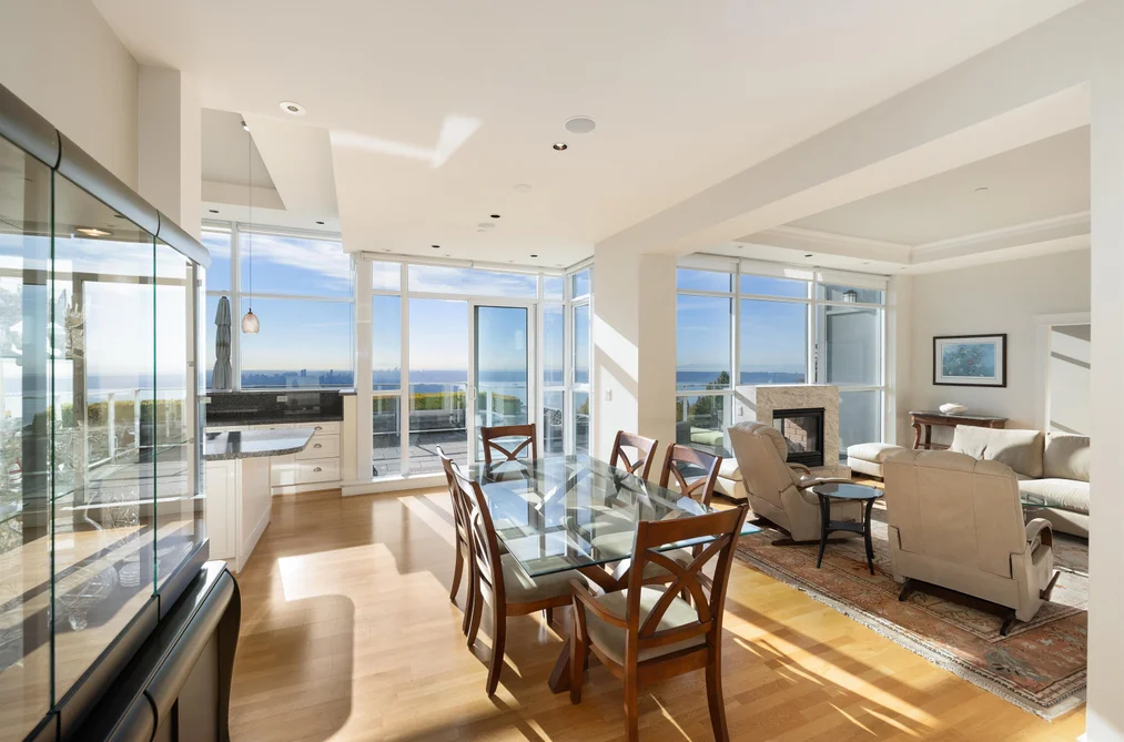 2200 Chippendale Road, West Vancouver, BC - Condo for Sale - Photo 14 of 40 2200 Chippendale Road, West Vancouver, BC - Condo for Sale - Photo 14 of 40