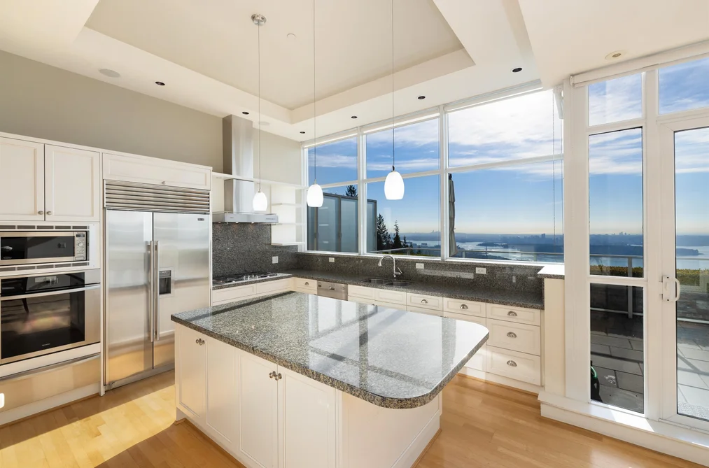2200 Chippendale Road, West Vancouver, BC - Condo for Sale - Photo 18 of 40 2200 Chippendale Road, West Vancouver, BC - Condo for Sale - Photo 18 of 40