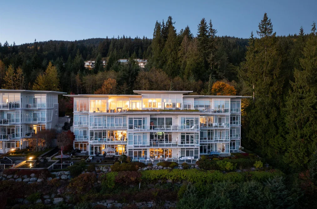 2200 Chippendale Road, West Vancouver, BC - Condo for Sale - Photo 2 of 40 2200 Chippendale Road, West Vancouver, BC - Condo for Sale - Photo 2 of 40