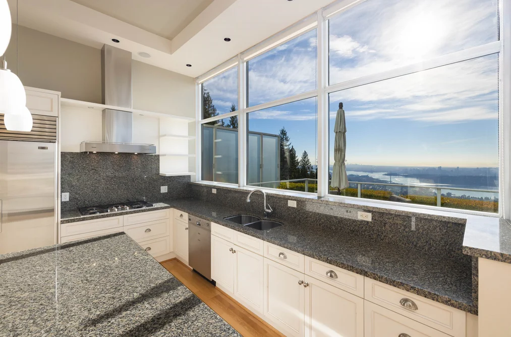2200 Chippendale Road, West Vancouver, BC - Condo for Sale - Photo 21 of 40 2200 Chippendale Road, West Vancouver, BC - Condo for Sale - Photo 21 of 40