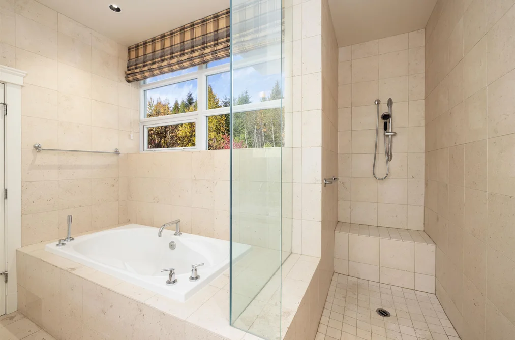 2200 Chippendale Road, West Vancouver, BC - Condo for Sale - Photo 24 of 40 2200 Chippendale Road, West Vancouver, BC - Condo for Sale - Photo 24 of 40