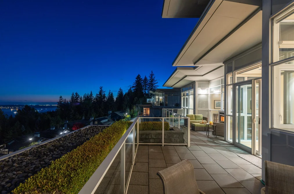 2200 Chippendale Road, West Vancouver, BC - Condo for Sale - Photo 39 of 40 2200 Chippendale Road, West Vancouver, BC - Condo for Sale - Photo 39 of 40