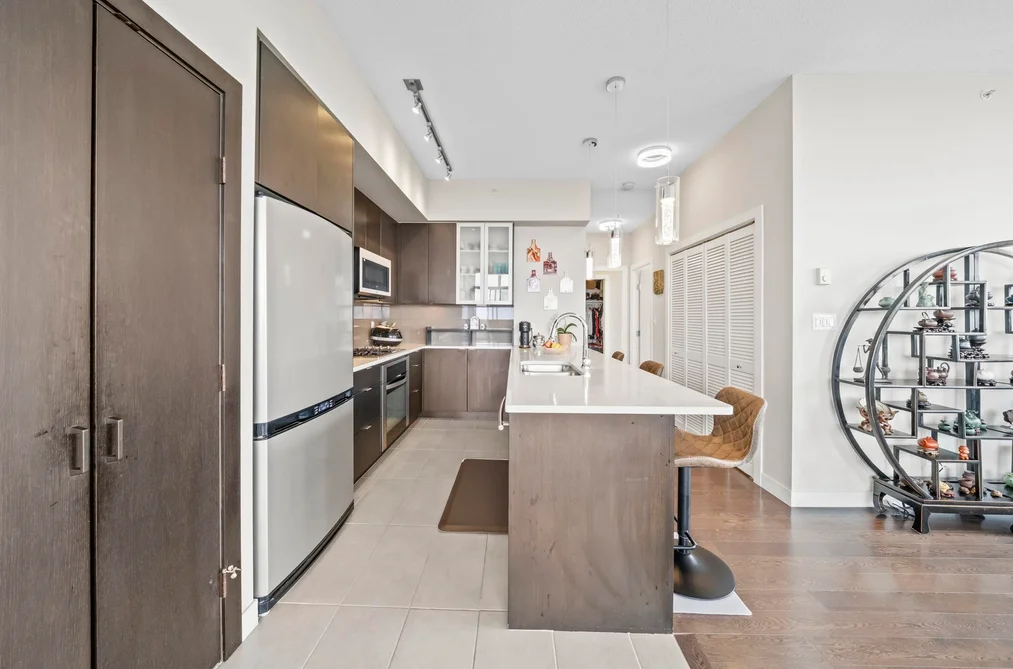 PH2 7328 ARCOLA STREET, Burnaby, BC — Residential for Sale — Photo 5 of 40