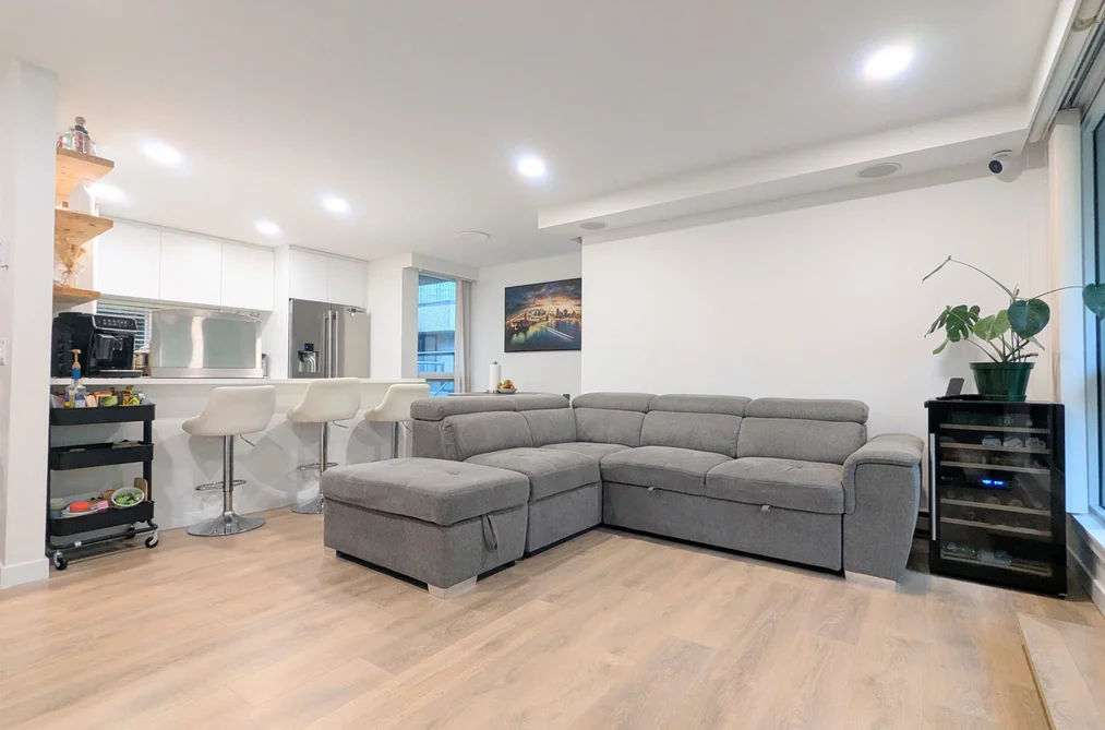 T6903 3980 CARRIGAN COURT, Burnaby BC V3N 4S6, Burnaby BC — Residential for Sale - Photo 3