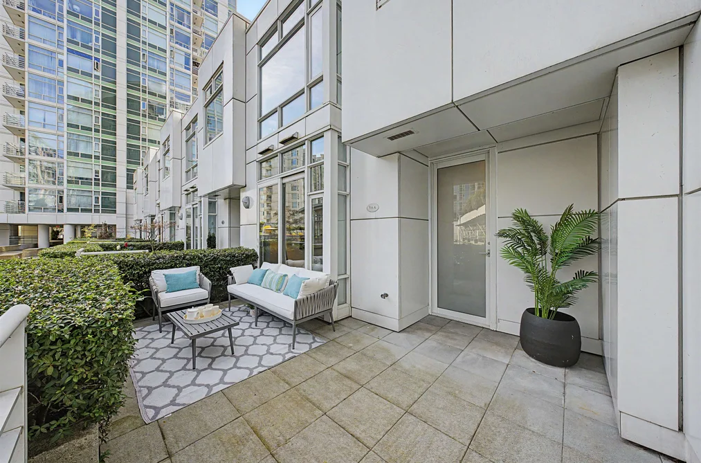 Condo for sale at Th A 1199 Marinaside Crescent Vancouver British Columbia - MLS: R3108167