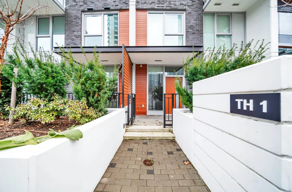 Townhouse for sale at Th1 10448 University Drive Surrey British Columbia - MLS: R3076306